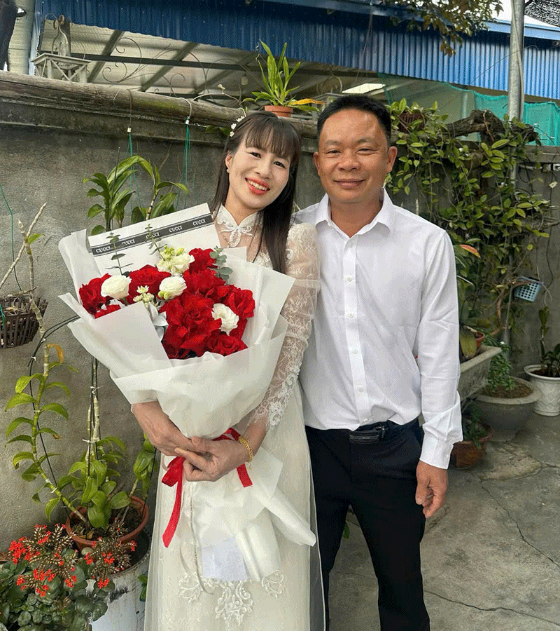 Sau 13 năm gà trống nuôi con, ông bố ở Thái Nguyên được con gái đưa đi hỏi vợ Sau 13 năm gà trống nuôi con, ông bố ở Thái Nguyên được con gái đưa đi hỏi vợ