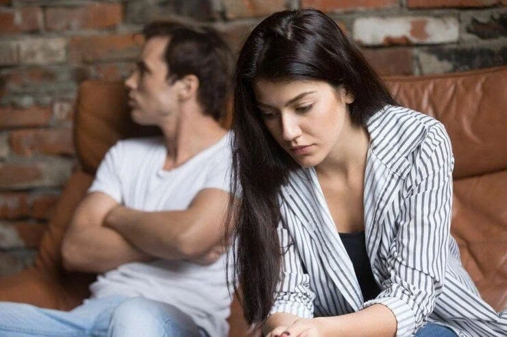 Sau khi chở người yêu đi “giải cứu” em gái bị đánh ghen, tôi quyết hủy hôn Sau khi chở người yêu đi “giải cứu” em gái bị đánh ghen, tôi quyết hủy hôn