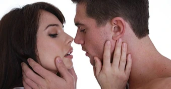 Sau ly hôn, chồng cũ đề nghị tôi làm tình nhân