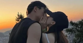 Sau một lần bị phản bội, tôi ngoại tình với chính đồng nghiệp của chồng