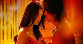 Sau sự cố đêm chồng vắng nhà, tôi không thể ngừng nghĩ về anh hàng xóm