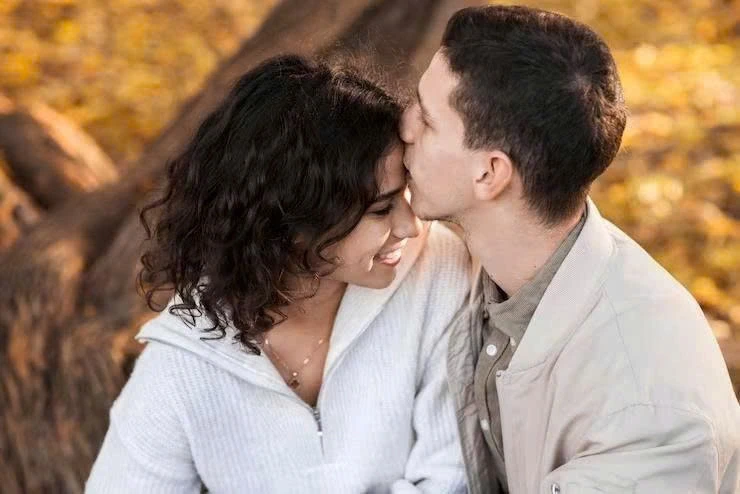 Tôi hối hận vì trót "say nắng" cô gái hàng xóm Tôi hối hận vì trót "say nắng" cô gái hàng xóm