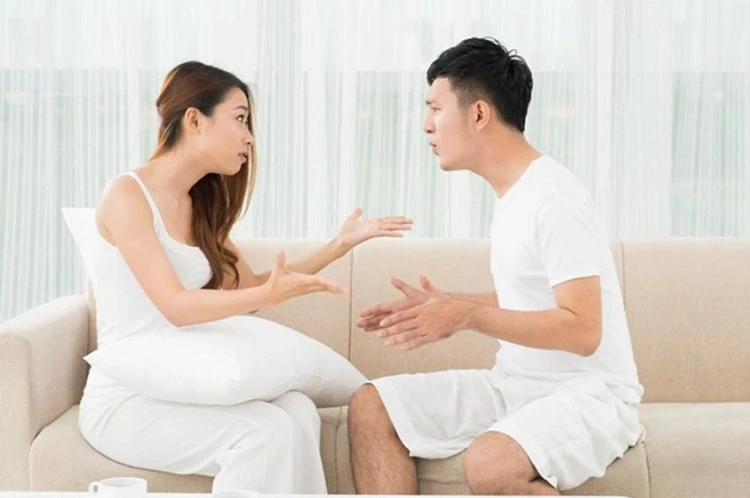 Tôi muốn “xách dép” bỏ chạy khi biết bí mật của bạn trai, dù đã mang thai Tôi muốn “xách dép” bỏ chạy khi biết bí mật của bạn trai, dù đã mang thai