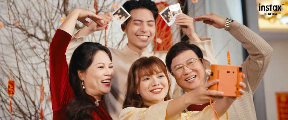 Từ khoảnh khắc nhỏ đến cái Tết 'đủ để vui, đầy để nhớ' Từ khoảnh khắc nhỏ đến cái Tết 'đủ để vui, đầy để nhớ'