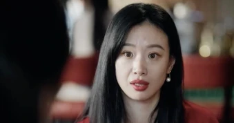 Từ ngày mẹ chồng lên ở cùng, tôi bỗng bị em gái chồng “trở mặt”