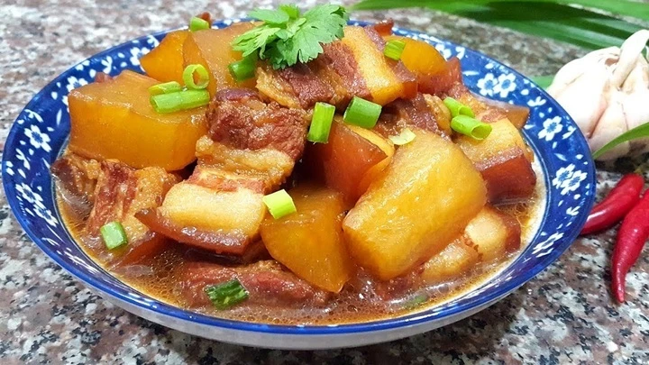 Vì sao mùa nóng nên ăn gừng, mùa rét nên ăn củ cải trắng? Vì sao mùa nóng nên ăn gừng, mùa rét nên ăn củ cải trắng?