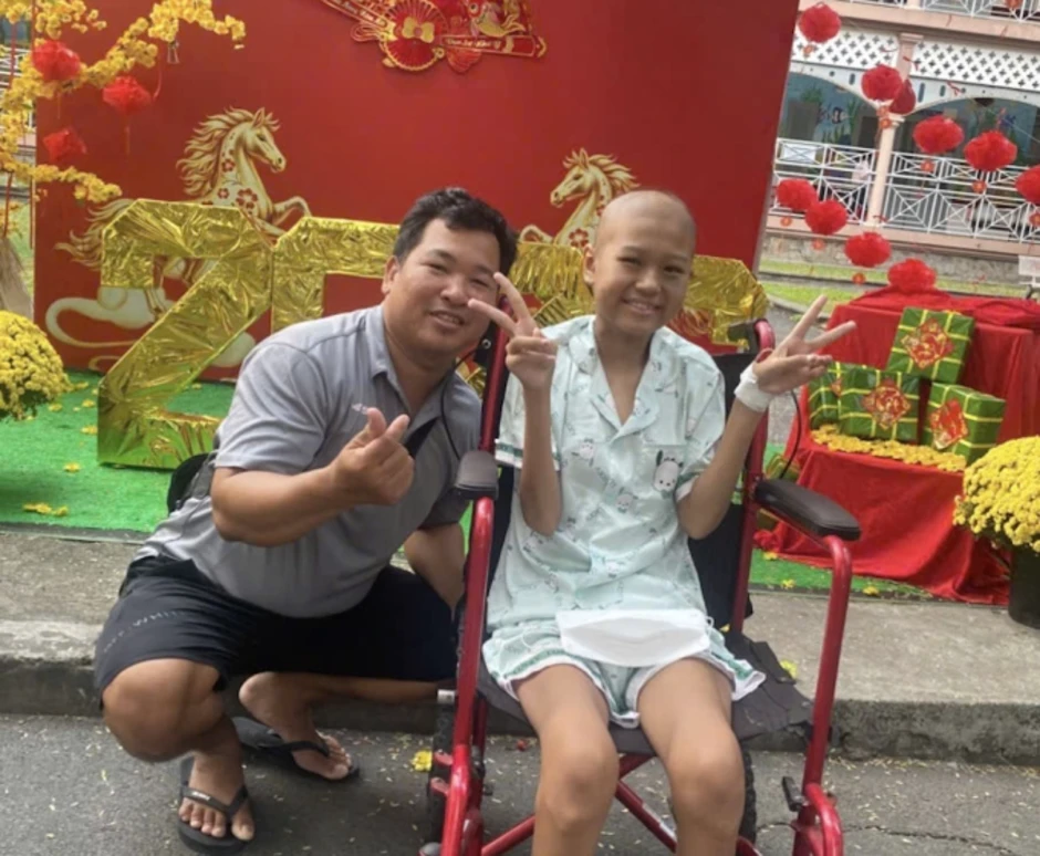 Vợ chồng ba lần cùng con vượt cửa tử