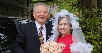 Vợ chồng ở Ninh Bình tổ chức ‘đám cưới ngọc bích’, chuyện tình 55 năm đẹp như mơ
