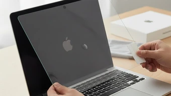 Có nên dán màn hình cho laptop?