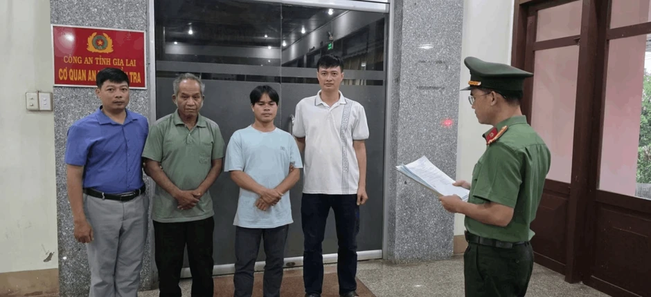 Cảnh giác với thủ đoạn lợi dụng tôn giáo để phá hoại khối đại đoàn kết dân tộc Cảnh giác với thủ đoạn lợi dụng tôn giáo để phá hoại khối đại đoàn kết dân tộc