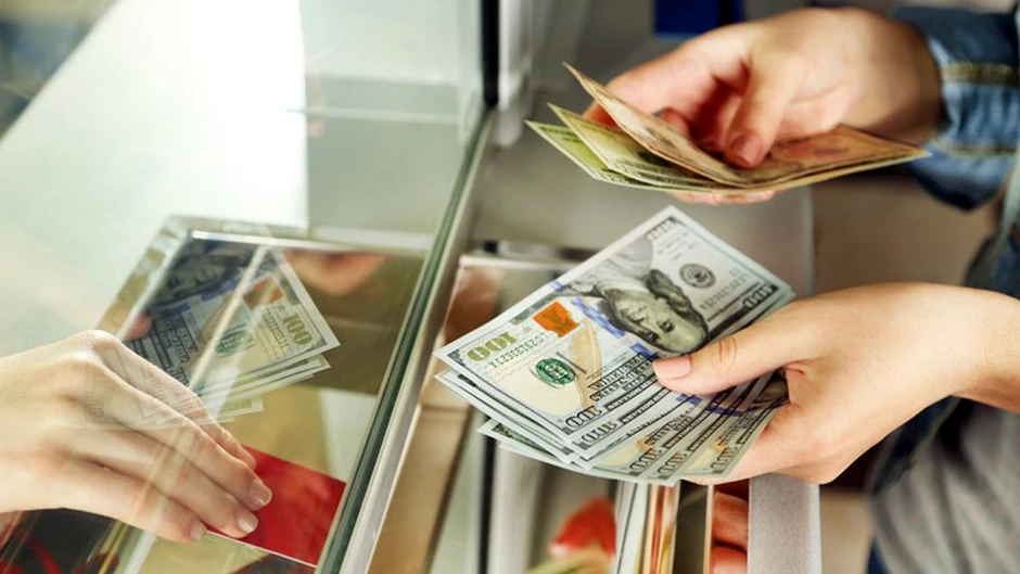 Chồng chuyển tiền cho người thân trước ly hôn: Có bị coi là tẩu tán tài sản? Chồng chuyển tiền cho người thân trước ly hôn: Có bị coi là tẩu tán tài sản?