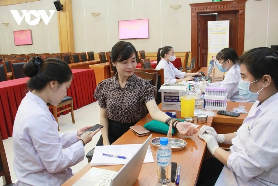 Công an bỏ thủ tục thu thập sinh trắc học ADN, giọng nói vào dữ liệu căn cước Công an bỏ thủ tục thu thập sinh trắc học ADN, giọng nói vào dữ liệu căn cước