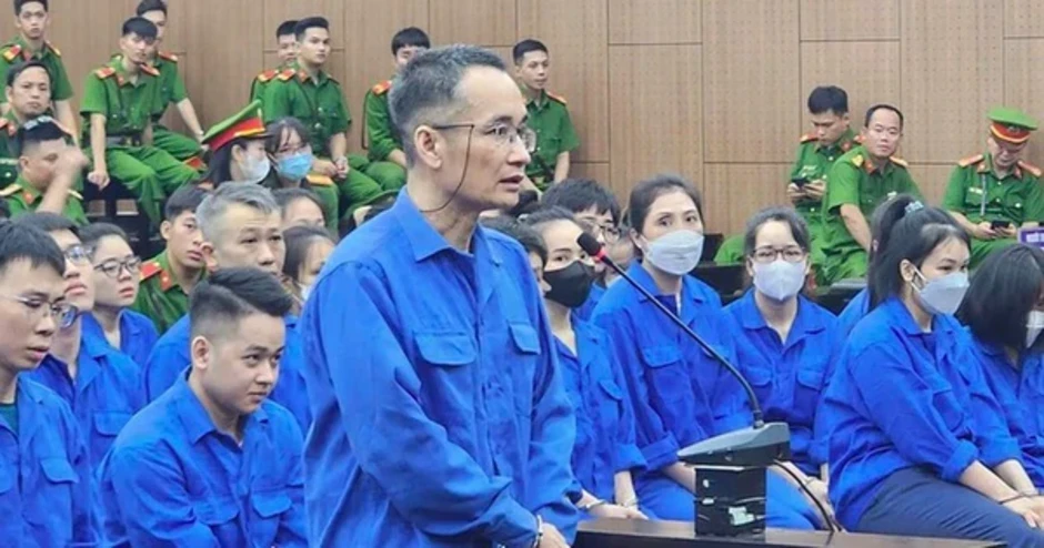 LẰN RANH: "Bán nợ" hay mua án? LẰN RANH: "Bán nợ" hay mua án?