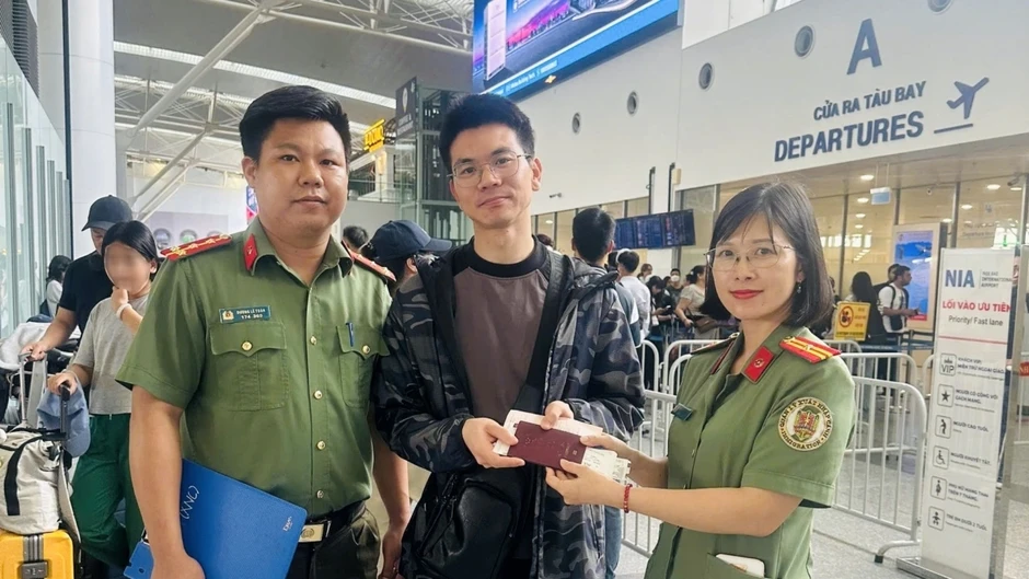 Loạt lao động ngoại “làm chui” bị xử lý ở Thái Nguyên Loạt lao động ngoại “làm chui” bị xử lý ở Thái Nguyên