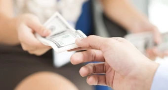 Mẫu câu ‘đắt giá’ nên có trong Giấy vay nợ