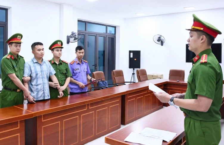 Vụ điểm 10 môn Toán ở Tuyên Quang: Không chỉ đơn thuần là gian lận thi cử Vụ điểm 10 môn Toán ở Tuyên Quang: Không chỉ đơn thuần là gian lận thi cử