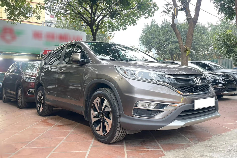 5 dấu hiệu đáng ngờ cần đặc biệt lưu ý khi mua ô tô cũ 5 dấu hiệu đáng ngờ cần đặc biệt lưu ý khi mua ô tô cũ