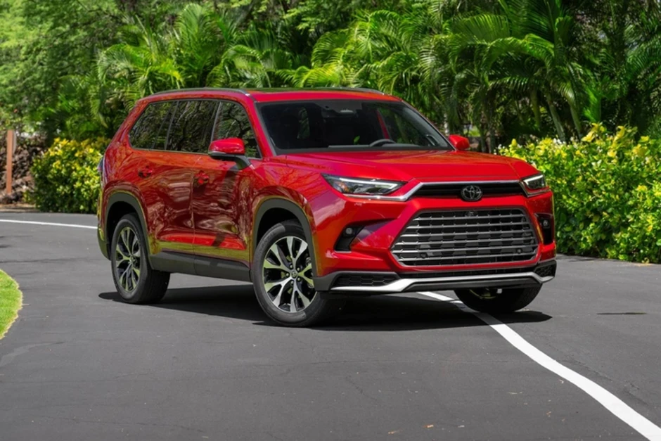 Bị chê 'ông già', nhưng đây là lý do vì sao nhiều người vẫn mua xe Toyota
