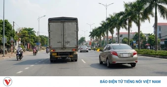 Các trường hợp tài xế được phép vượt phải và mức phạt vi phạm mới nhất