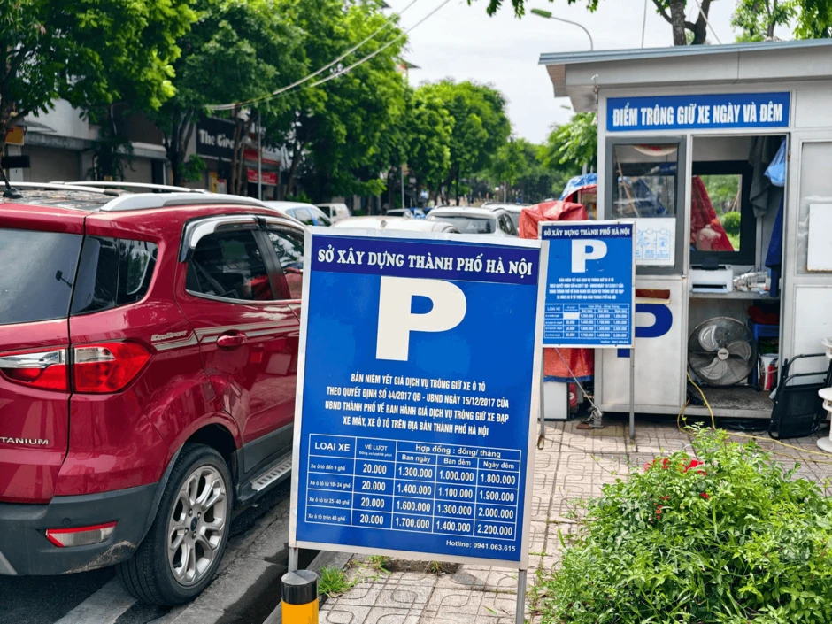 Hà Nội tăng giá trông giữ ô tô vỉa hè, chi phí 'nuôi xe' sẽ ra sao? Hà Nội tăng giá trông giữ ô tô vỉa hè, chi phí 'nuôi xe' sẽ ra sao?