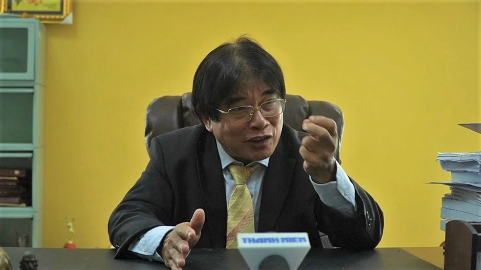 'Lắc bình' khi dùng xăng E10: Chuyên gia khẳng định không dành cho ô tô 'Lắc bình' khi dùng xăng E10: Chuyên gia khẳng định không dành cho ô tô