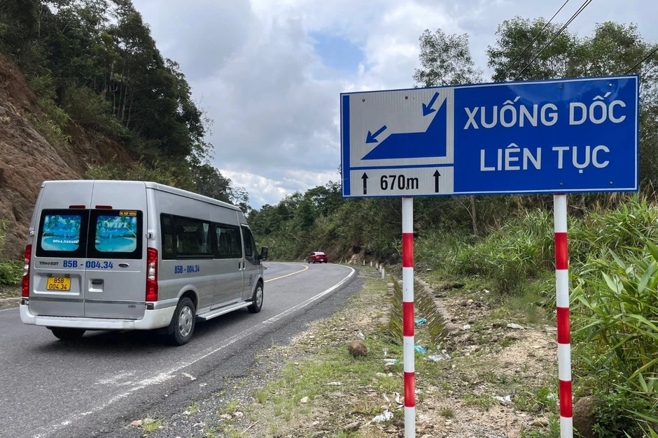 Những lưu ý khi lái xe qua khu vực có nguy cơ sạt lở Những lưu ý khi lái xe qua khu vực có nguy cơ sạt lở