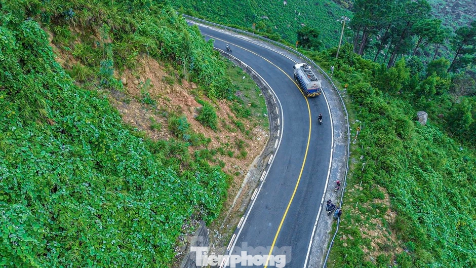 Những lưu ý khi lái xe qua khu vực có nguy cơ sạt lở Những lưu ý khi lái xe qua khu vực có nguy cơ sạt lở