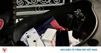 Những vật dụng không nên để trong cốp xe
