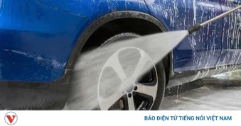 Rửa xe bằng nước nóng hay nước lạnh sạch hơn?
