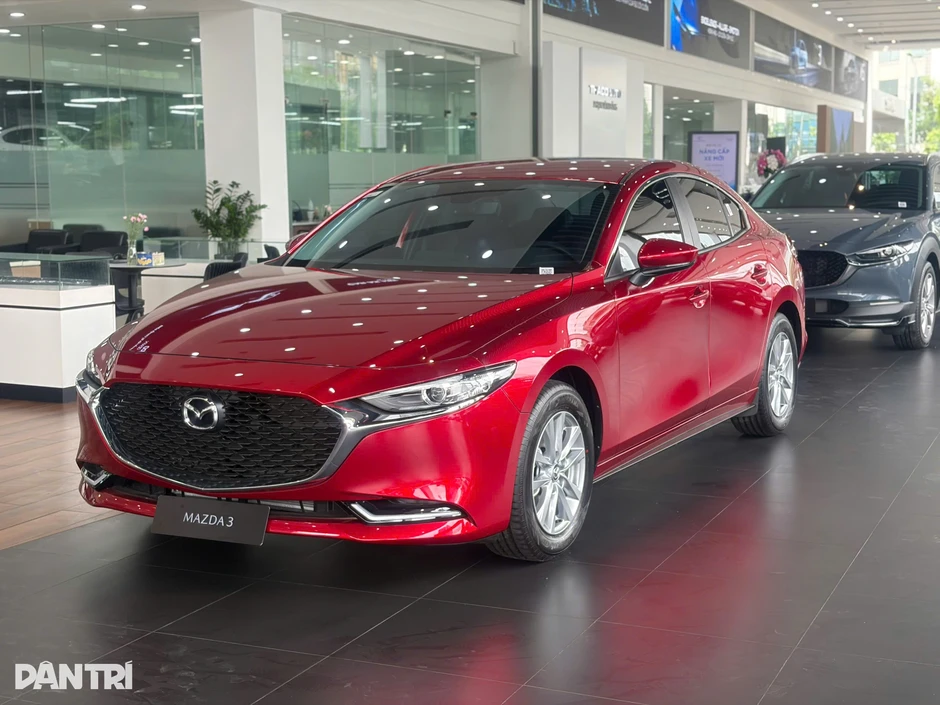 Sedan cỡ C có doanh số thấp tại Việt Nam Sedan cỡ C có doanh số thấp tại Việt Nam