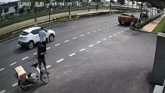 Taxi dừng xe giữa đường gây tai nạn bị xử phạt thế nào?