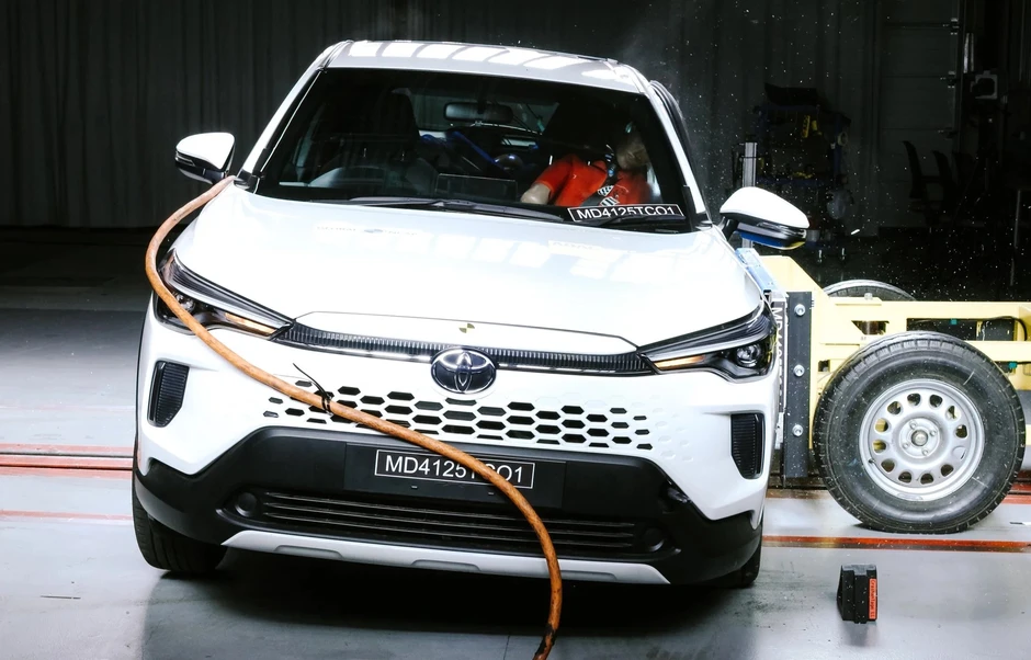 Toyota Corolla Cross chỉ đạt 2/5 sao an toàn tại thị trường này vì thiếu một trang bị an toàn cơ bản nhưng rất quan trọng Toyota Corolla Cross chỉ đạt 2/5 sao an toàn tại thị trường này vì thiếu một trang bị an toàn cơ bản nhưng rất quan trọng