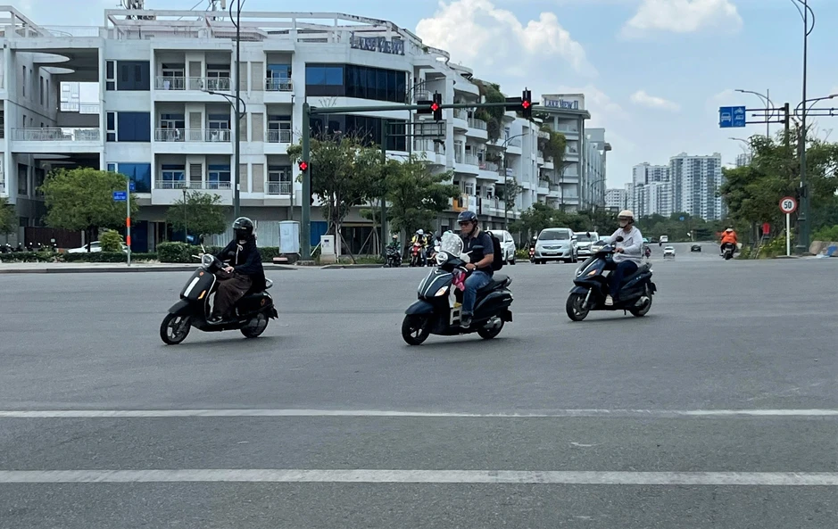 Vì sao xe tay ga chạy quãng đường ngắn thường hao xăng hơn?