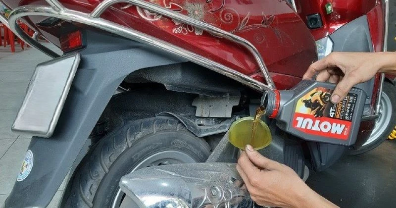 Xe máy đi quãng đường ngắn mỗi ngày có cần thay dầu nhớt định kỳ không? Xe máy đi quãng đường ngắn mỗi ngày có cần thay dầu nhớt định kỳ không?