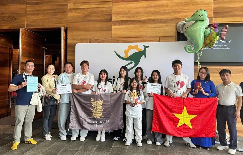 10 bạn nhỏ Việt Nam 'dữ dội' trong mắt người nước ngoài 10 bạn nhỏ Việt Nam 'dữ dội' trong mắt người nước ngoài