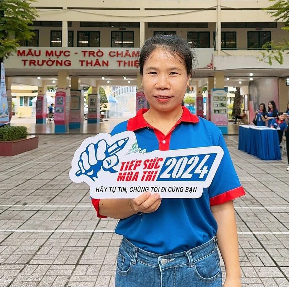 13 năm đi tiếp sức mùa thi và những ngày túc trực ở bến xe Chợ Lớn 13 năm đi tiếp sức mùa thi và những ngày túc trực ở bến xe Chợ Lớn