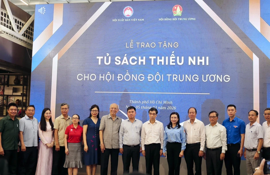 2.000 cuốn sách ý nghĩa dành cho thiếu nhi 2.000 cuốn sách ý nghĩa dành cho thiếu nhi
