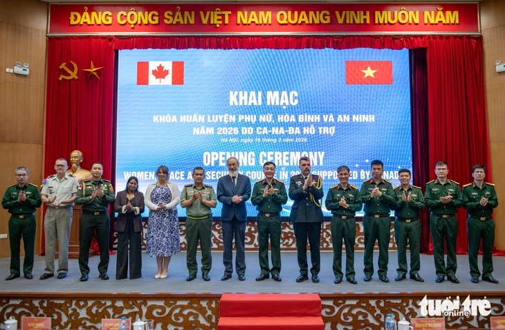 22 sĩ quan quân đội Việt Nam tham gia khóa huấn luyện về phụ nữ, hòa bình và an ninh 22 sĩ quan quân đội Việt Nam tham gia khóa huấn luyện về phụ nữ, hòa bình và an ninh
