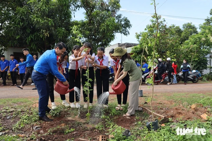 44 ngày đêm tuổi trẻ Đắk Lắk tiên phong chuyển đổi số 44 ngày đêm tuổi trẻ Đắk Lắk tiên phong chuyển đổi số