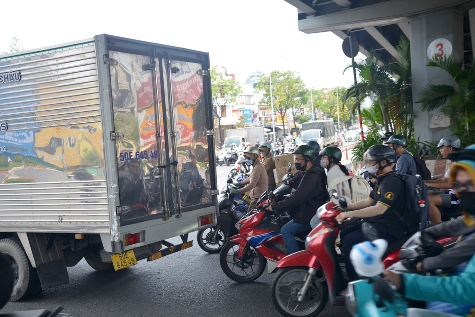 6 điểm mù tử thần của xe tải, container: Người tham gia giao thông phải biết 6 điểm mù tử thần của xe tải, container: Người tham gia giao thông phải biết