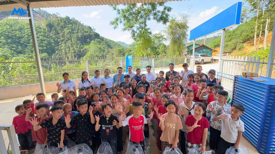 7 ngày - 3 bạn trẻ thành phố 'hoán đổi' với trẻ em vùng cao 7 ngày - 3 bạn trẻ thành phố 'hoán đổi' với trẻ em vùng cao