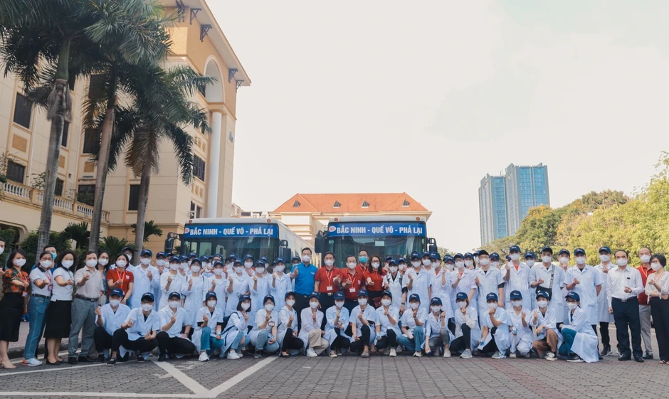 70 năm phụng sự Tổ quốc của những 'chiến sĩ áo trắng' 70 năm phụng sự Tổ quốc của những 'chiến sĩ áo trắng'