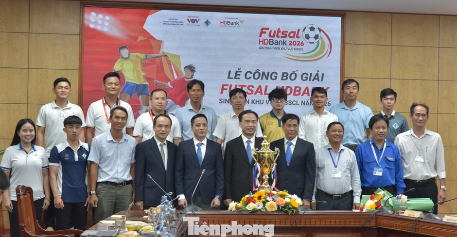 8 đội bóng tranh tài tại Giải Futsal sinh viên khu vực ĐBSCL 8 đội bóng tranh tài tại Giải Futsal sinh viên khu vực ĐBSCL