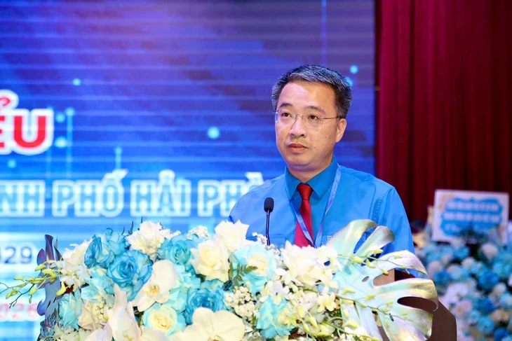 Anh Đỗ Đức Chính giữ chức Chủ tịch Hội Liên hiệp thanh niên Việt Nam thành phố Hải Phòng Anh Đỗ Đức Chính giữ chức Chủ tịch Hội Liên hiệp thanh niên Việt Nam thành phố Hải Phòng