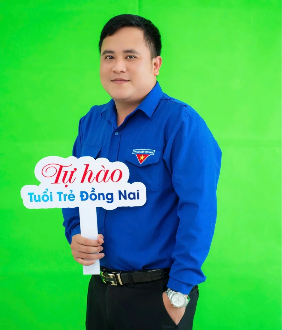 Anh Nguyễn Hiếu Trung giữ chức Phó bí thư Thành đoàn Đồng Nai Anh Nguyễn Hiếu Trung giữ chức Phó bí thư Thành đoàn Đồng Nai
