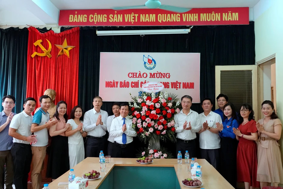 Anh Nguyễn Tường Lâm tiếp lửa những người làm báo của Đoàn Anh Nguyễn Tường Lâm tiếp lửa những người làm báo của Đoàn
