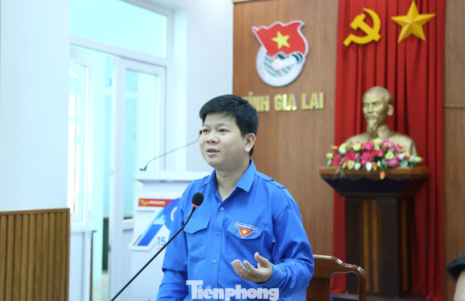 'Áo xanh' lên đường đến những vùng khó Gia Lai