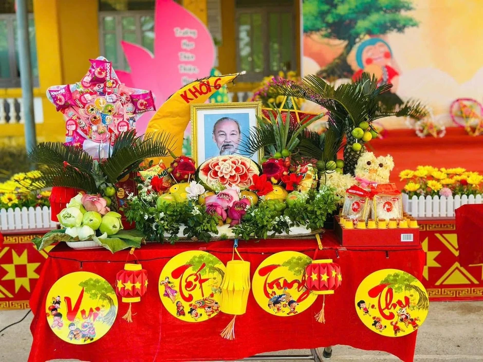 Áo xanh mang Trung thu ấm áp đến trẻ em vùng cao Tuyên Quang