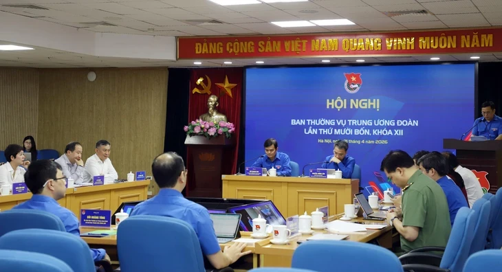 Áp lực học tập, việc làm, môi trường mạng ngày càng đè nặng lên thanh niên Áp lực học tập, việc làm, môi trường mạng ngày càng đè nặng lên thanh niên