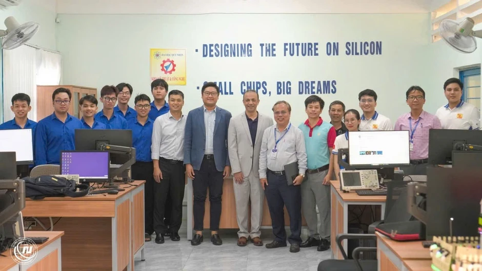 'Bà đỡ' đưa khoa học công nghệ vào đời sống 'Bà đỡ' đưa khoa học công nghệ vào đời sống